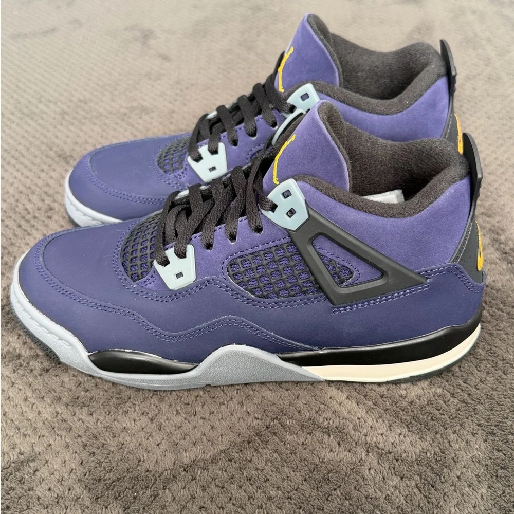 Jordan 4 Lakers size 3Y/4.5W